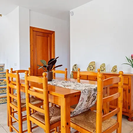 Flor Willa Les Tres Cales